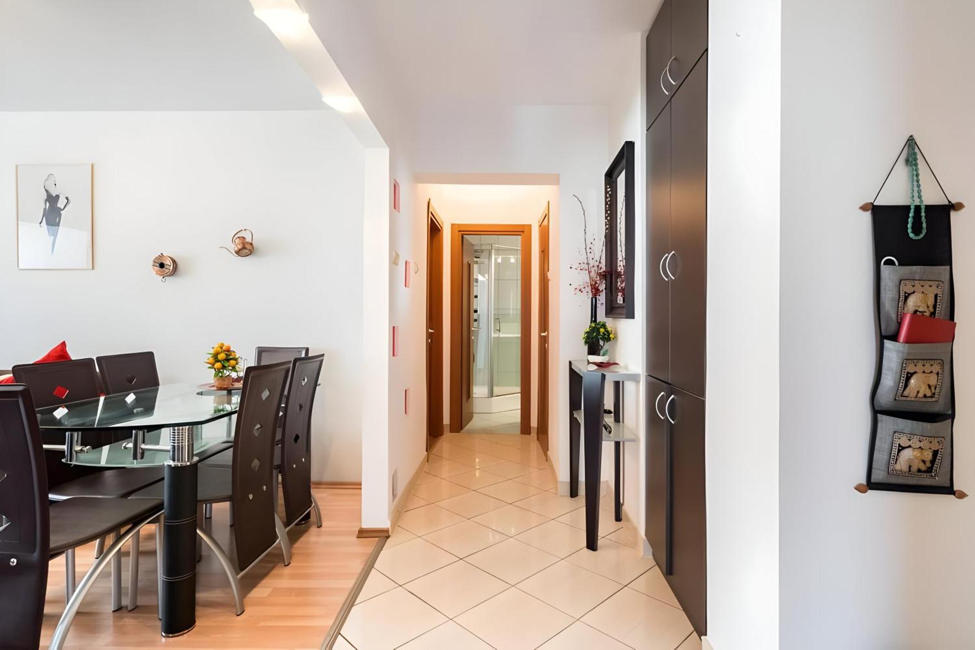 2bdr Spacious And Comfy Flat With Amazing Views - Landmark & Bucureşti